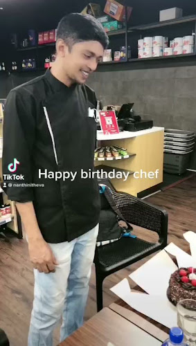 Comentarii opinii despre Food Merchant Cafe & Retail