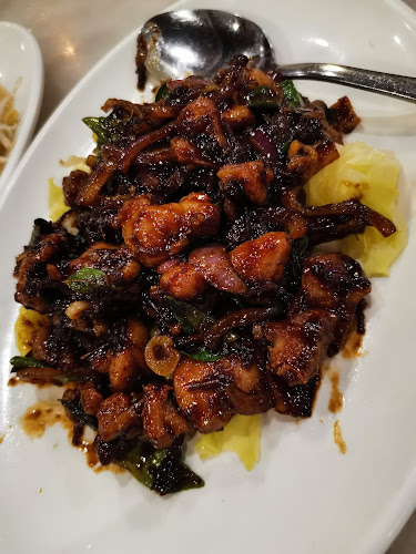 Y Food Box Restaurant (Sitiawan) Sdn Bhd - Gastronomi dan perhotelan