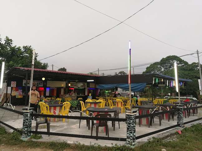 Comentarii opinii despre Mustika Embun Tomyam & Seafood