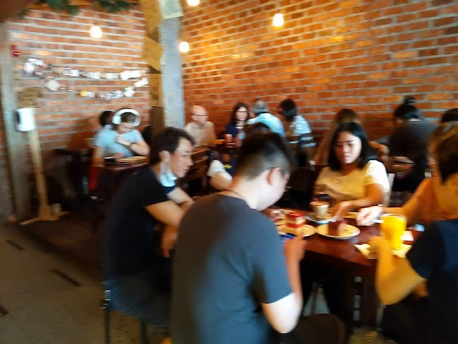 Rekindle - Gastronomi dan perhotelan