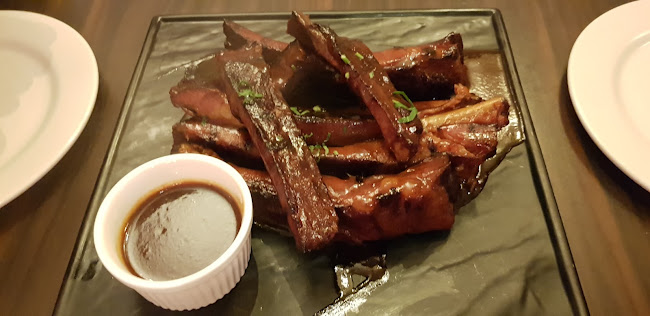 Dave's Bistro • Bar & Grill - Gastronomi dan perhotelan