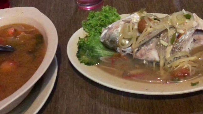 Opinii despre Restoran Lumut Ikan Bakar în Lumut - Gastronomi dan perhotelan