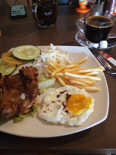 Opinii despre Ice Cream Cafe House în Pusing - Gastronomi dan perhotelan