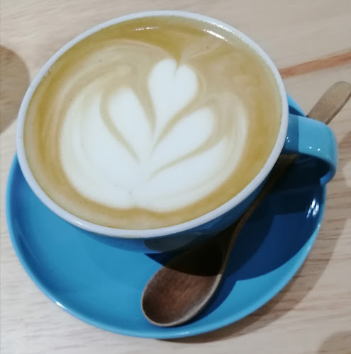 PBUY Store & DRINKÄ Coffee - Gastronomi dan perhotelan