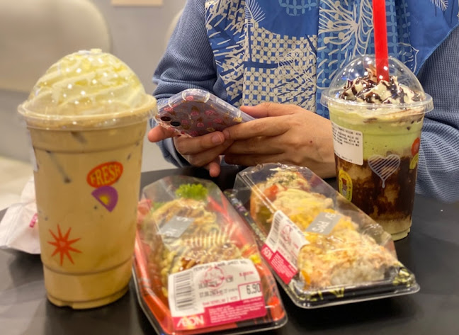 Opinii despre Kenangan Coffee Aeon Shah Alam în Shah Alam - Gastronomi dan perhotelan