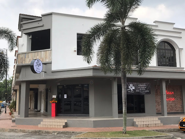 Mean Mince - Gastronomi dan perhotelan