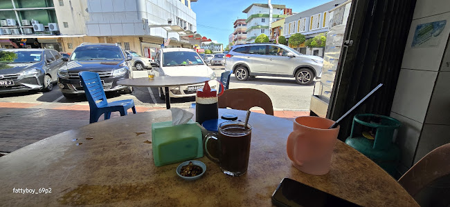 Comentarii opinii despre Kedai Kopi New Wah Hong Restaurant