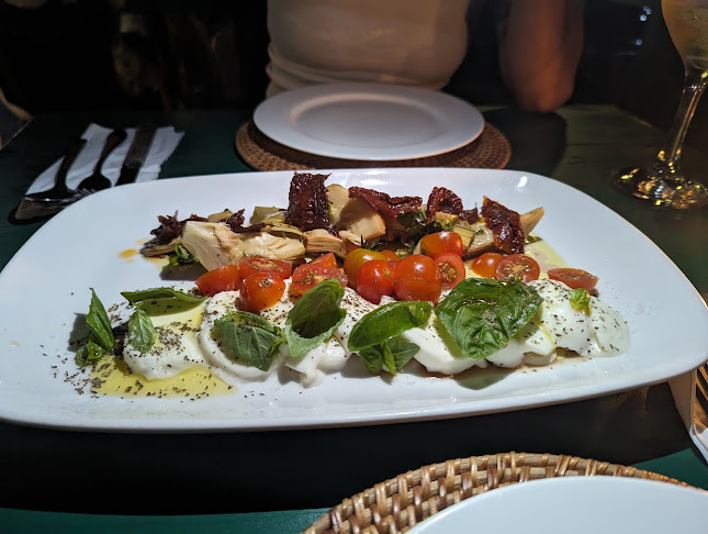 Opinii despre Gusto Food & Wine Cucina Italiana în Kota Kinabalu - Gastronomi dan perhotelan