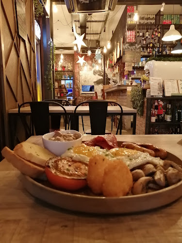 Opinii despre Gavel Coffee Kitchen Craft beers în Kuala Lumpur - Gastronomi dan perhotelan