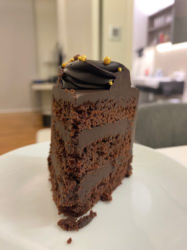 Comentarii opinii despre Little Collins cakery & cafe