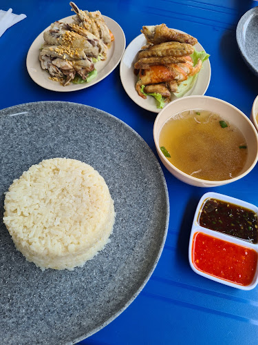 Cafe Nasi Ayam Fuziah Bazar Bulat 1980 - Ipoh