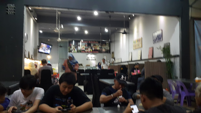 Putri Kitchen Shellout And Steamboat - Gastronomi dan perhotelan