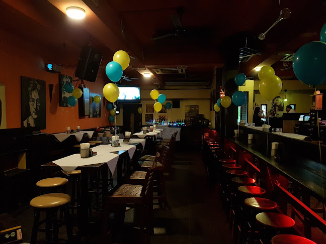 Comentarii opinii despre Backyard Pub & Grill