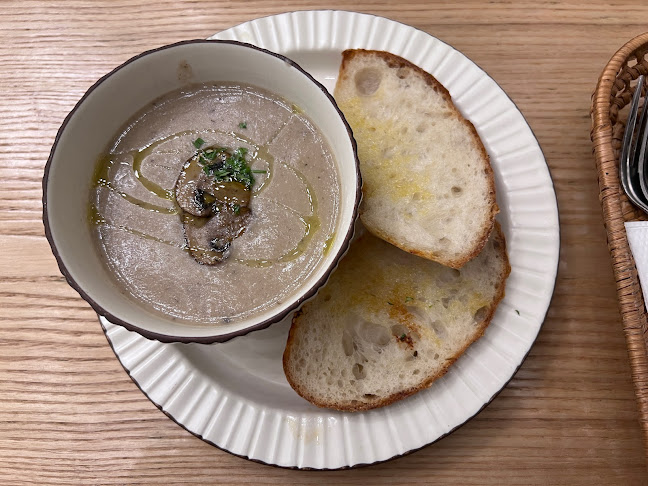 Opinii despre YI号坊 YIHO Bakehouse în Sitiawan - Gastronomi dan perhotelan