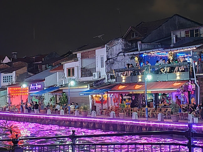 Comentarii opinii despre 90 Riverside Cafe