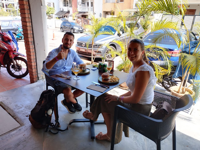 Food Merchant Cafe & Retail