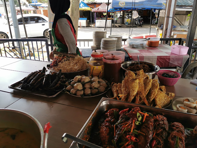 Chunburi Seafood Kampung Baru - Gastronomi dan perhotelan