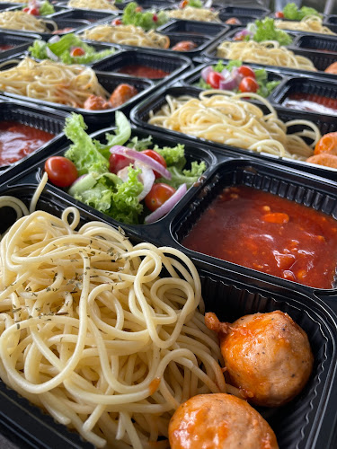 Comentarii opinii despre Tasties Food Catering