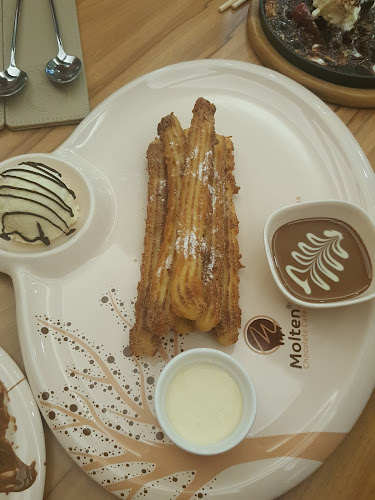 Comentarii opinii despre Molten Chocolate Cafe Dataran Pahlawan