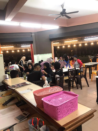 Comentarii opinii despre Larut Curry House