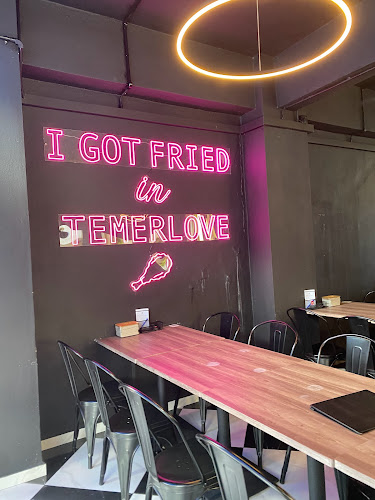 Warung Acu - Gastronomi dan perhotelan