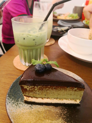 Comentarii opinii despre 10 Studio Cafe