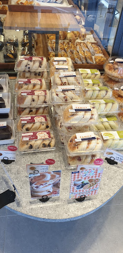 Family Bakery Gunung Rapat - Gastronomi dan perhotelan