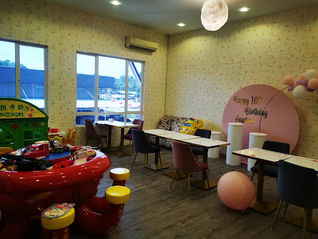 Opinii despre Bear Factory Cafe Kota Kinabalu în Kota Kinabalu - Gastronomi dan perhotelan