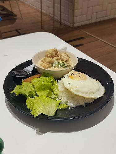 Tiny Elephant - Soft Serve & Coffee - Gastronomi dan perhotelan