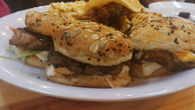 Comentarii opinii despre Grill Patio Menggatal Plaza