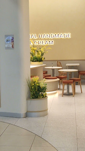 Opinii despre Inside Scoop AEON Mall Bukit Indah în Johor Bahru - Gastronomi dan perhotelan