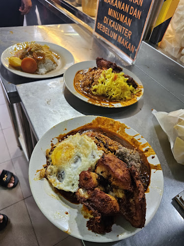 Deen's Maju Nasi Kandar - Gastronomi dan perhotelan