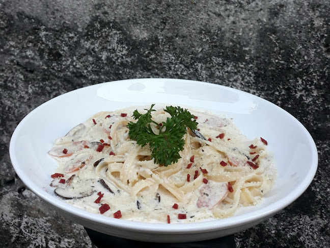 Opinii despre burgerak în Kuantan - Gastronomi dan perhotelan