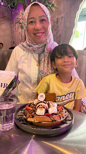 OUR Cafe - Gastronomi dan perhotelan