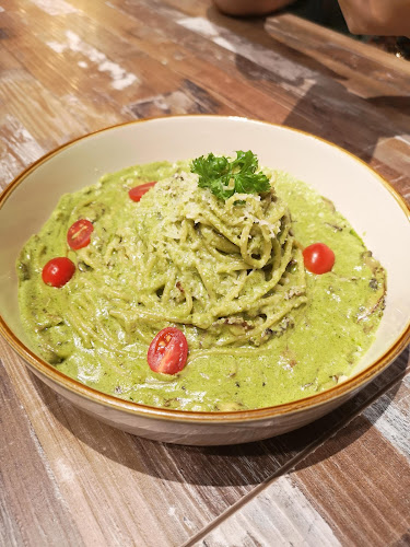 32, Jalan Moulmein, Pulau Tikus, 10350 George Town, Pulau Pinang