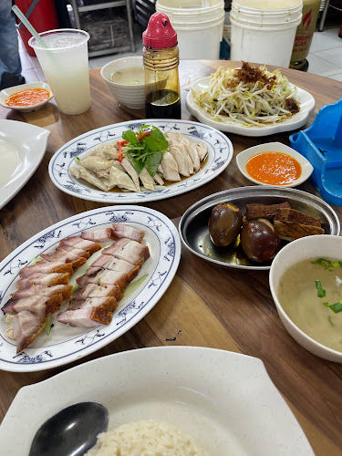 Opinii despre Lucky Corner Chicken Rice Cafe în Johor Bahru - Gastronomi dan perhotelan