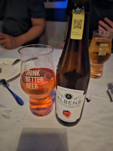 China House - Gastronomi dan perhotelan