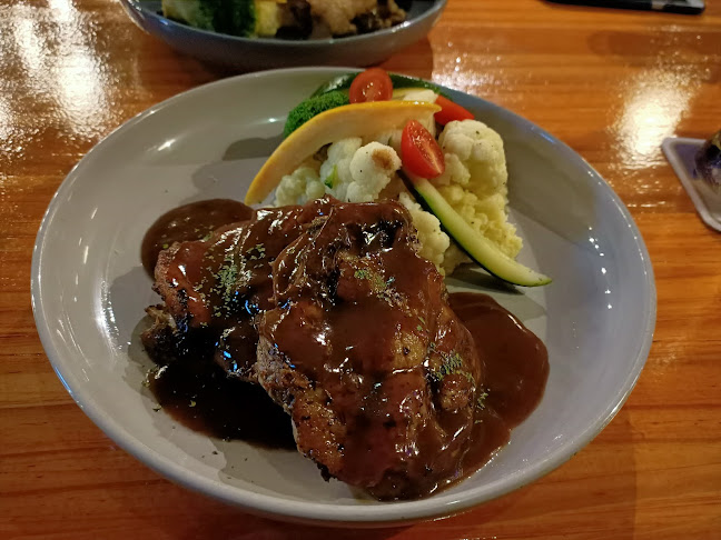 Opinii despre Fika Farmhouse în Iskandar Puteri - Gastronomi dan perhotelan