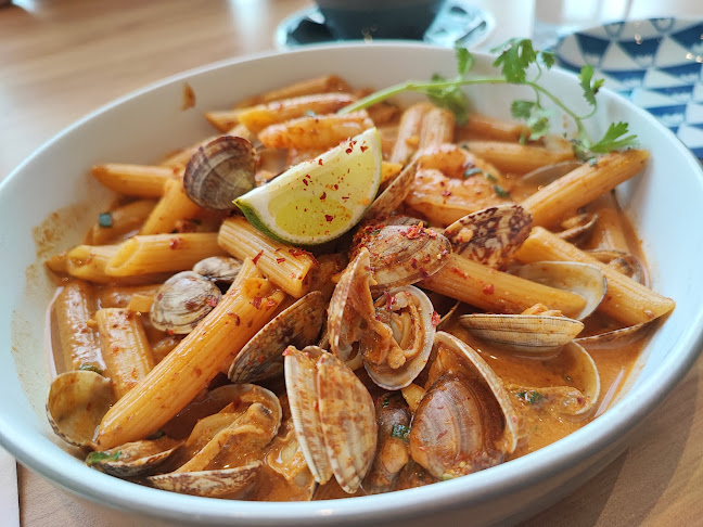 Comentarii opinii despre Mrs. Whó