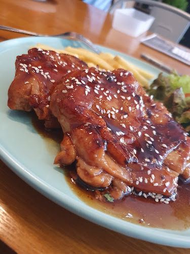 Kafe SE7EN - Gastronomi dan perhotelan