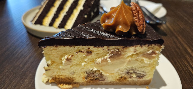 COMMONS by Food Journal Group - Kuching