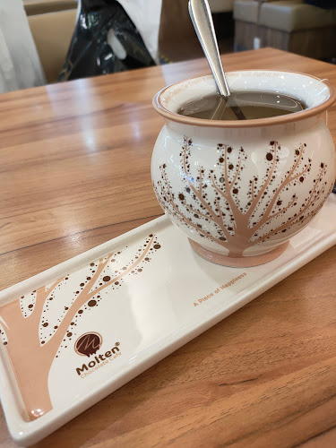 Opinii despre Molten Chocolate Cafe Dataran Pahlawan în Melaka - Gastronomi dan perhotelan