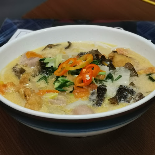 Opinii despre 7夜 Cafe ,Sibu în Sibu - Gastronomi dan perhotelan