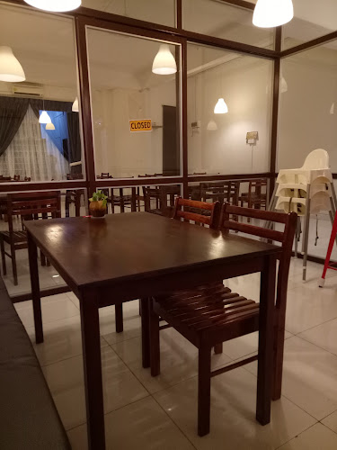 Opinii despre Spoon Cafe în Teluk Intan - Gastronomi dan perhotelan