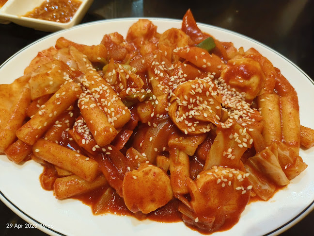 No. 7, Premier 101 Commercial Centre, 801-2B Jalan Tun Jugah, Kempas Heights, 93350 Kuching, Sarawak