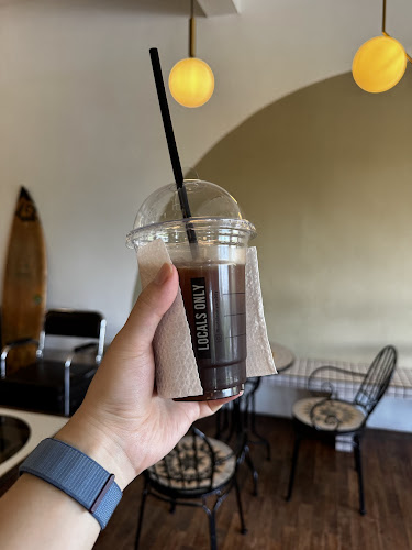 Comentarii opinii despre Locals Only