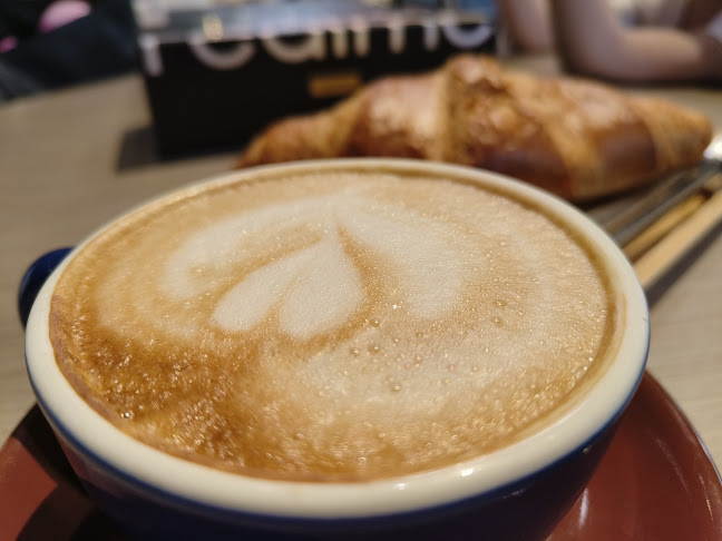 Madeleine Cafe & Patisserie - Petaling Jaya