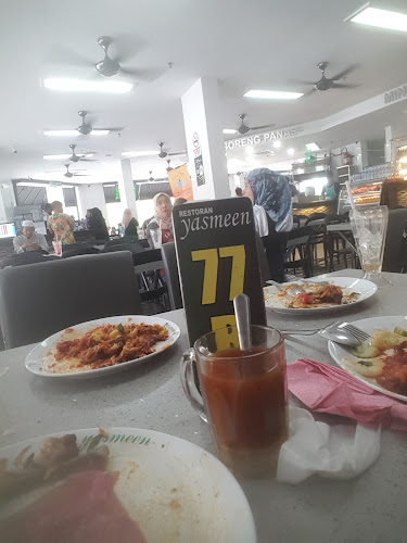 Opinii despre Restoran Nasi Kandar Yasmeen în Kulim - Gastronomi dan perhotelan