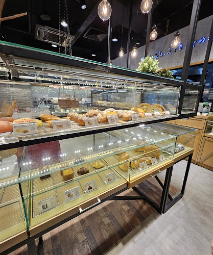 Hogan Bakery @ Lion Office Tower