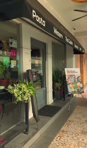 Opinii despre Emilyns & Cafe în Shah Alam - Gastronomi dan perhotelan